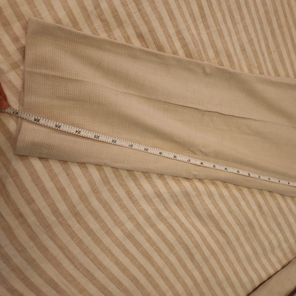 Uniqlo Checked Cream and White Dress Pants Size 4 / 26-27” waist - Picture 5 of 6